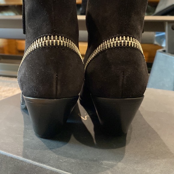 Giuseppe Zanotti Guns Blaze booties w/zipper detail in blk suede size 36.5 / 6 - Picture 5 of 10
